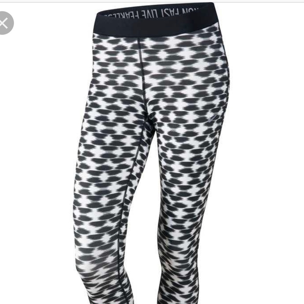 black and white womens running leggings